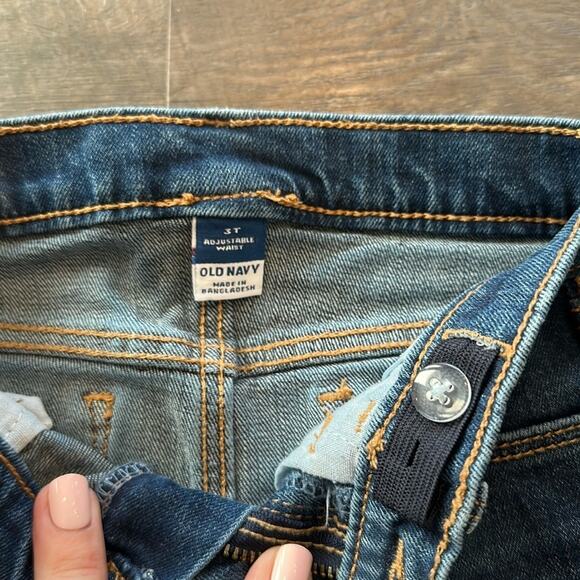 Old Navy 3T Cuffed Denim Jean Shorts - Picture 2 of 6